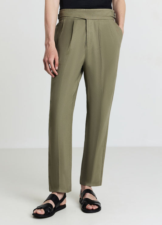 Einfarbige Hose mit Schnalle Helles Military-Grün